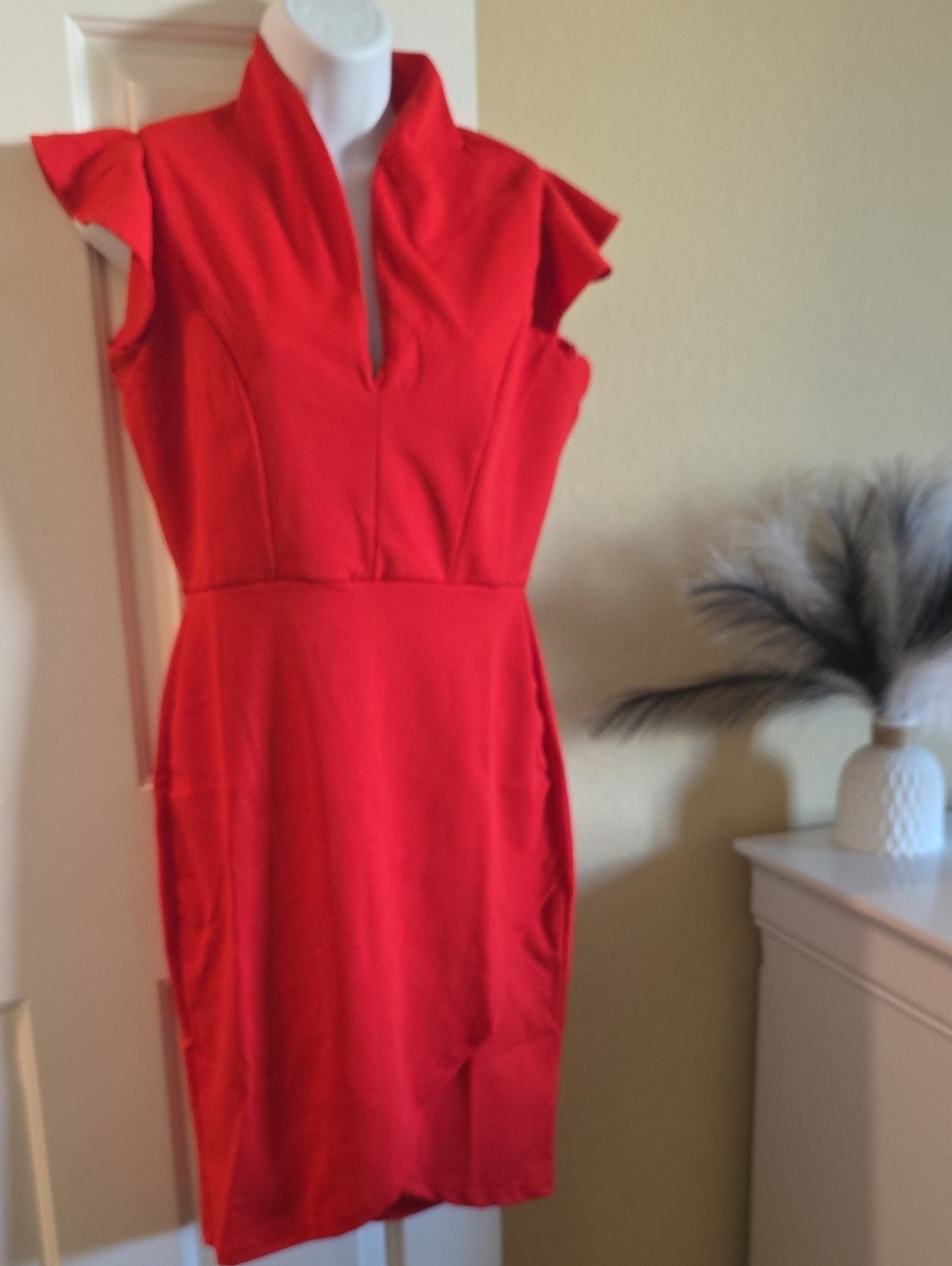 Women's Red V-Neck Midi Sheath Dress with Cap Sleeves